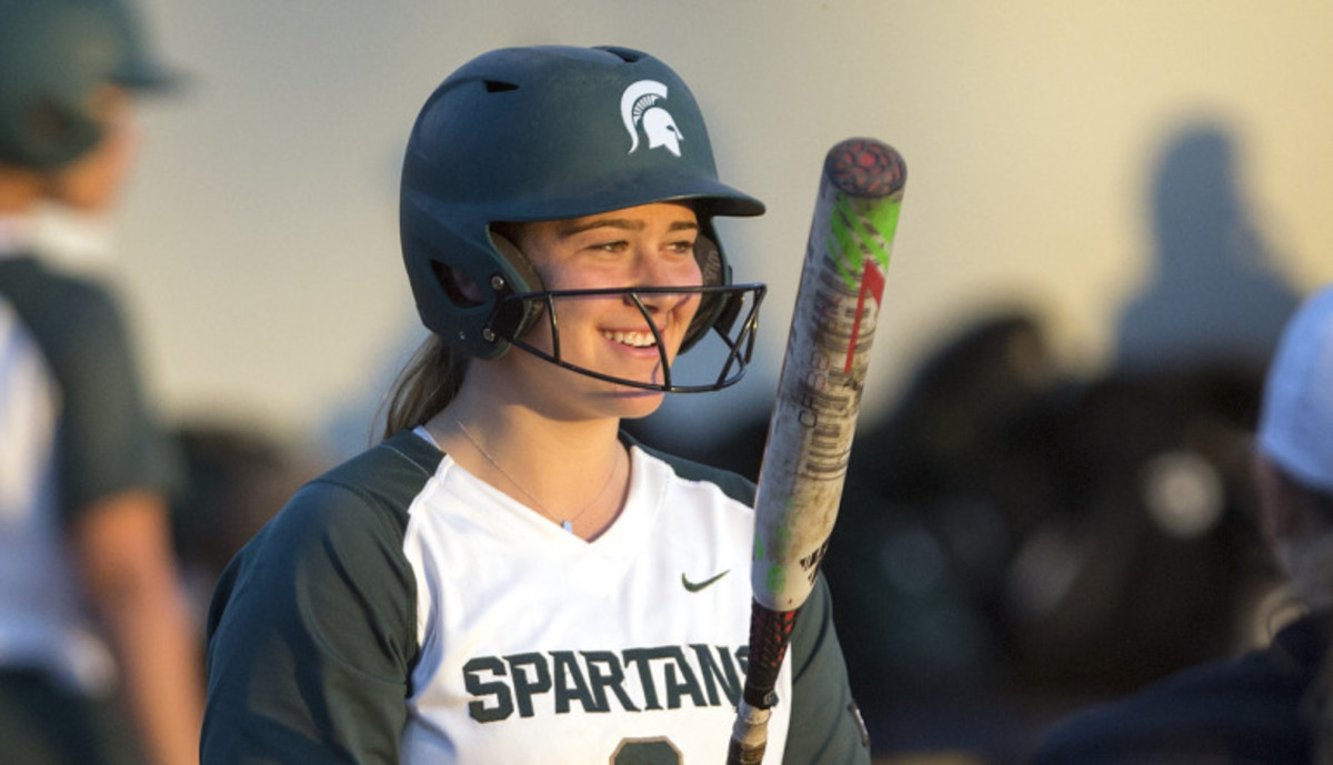 Msu Softball Msu Downs Central Michigan 10 7 Sports Illustrated Michigan State Spartans News Analysis And More