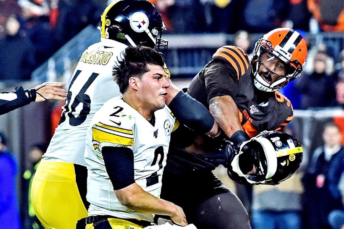 New Browns DC Thinks Myles Garrett 'Going To Learn And Grow' From Helmet-Swinging  Incident - Steelers Depot