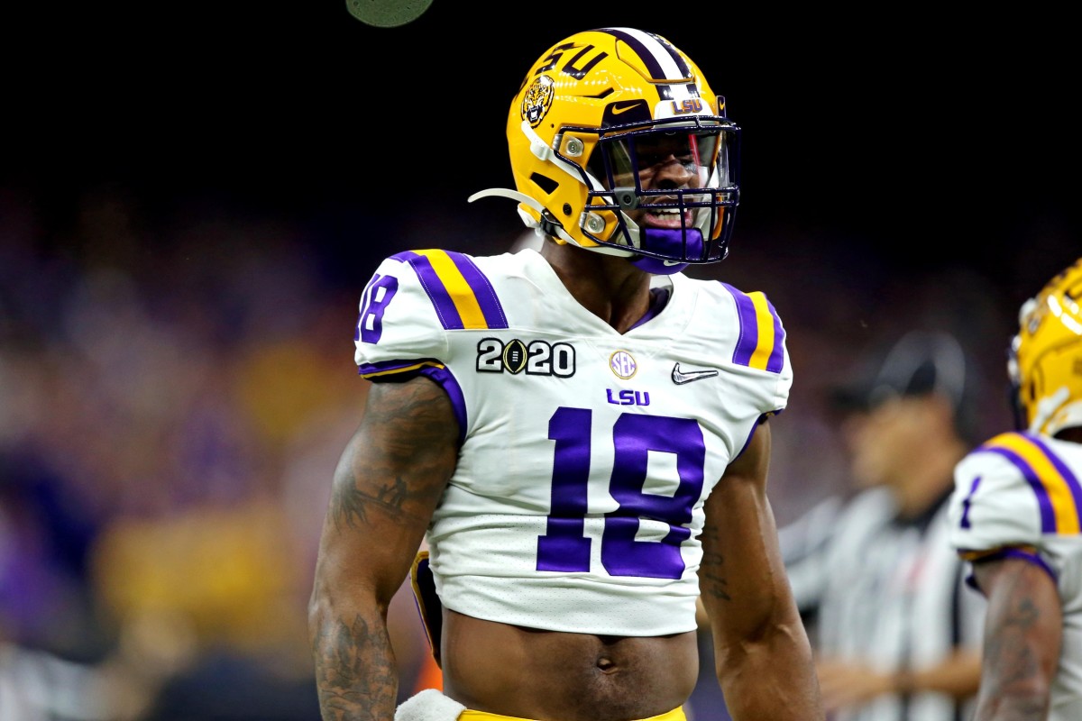 Jacksonville Jaguars Sign Defensive End K'Lavon Chaisson and ...