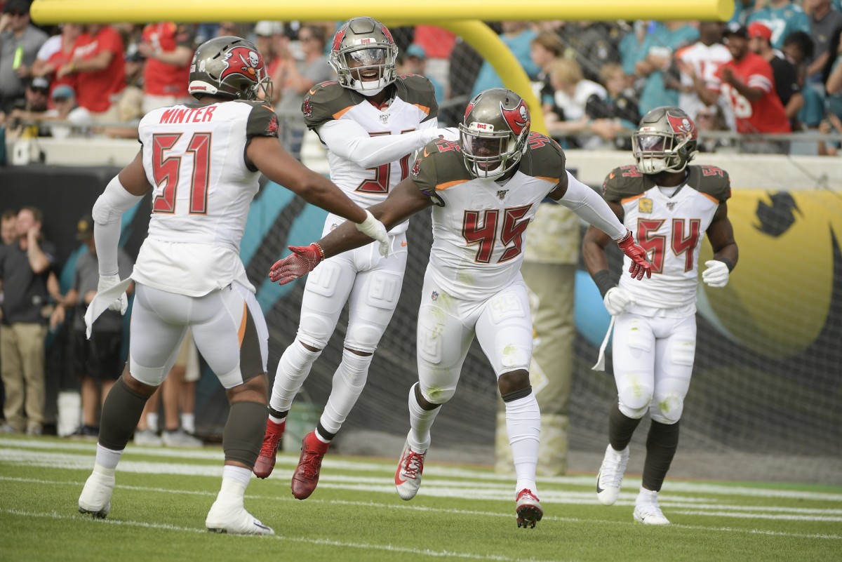 Lavonte David Devin White Put Bucs Among Nfl S Best In Lb Rankings Tampa Bay Buccaneers