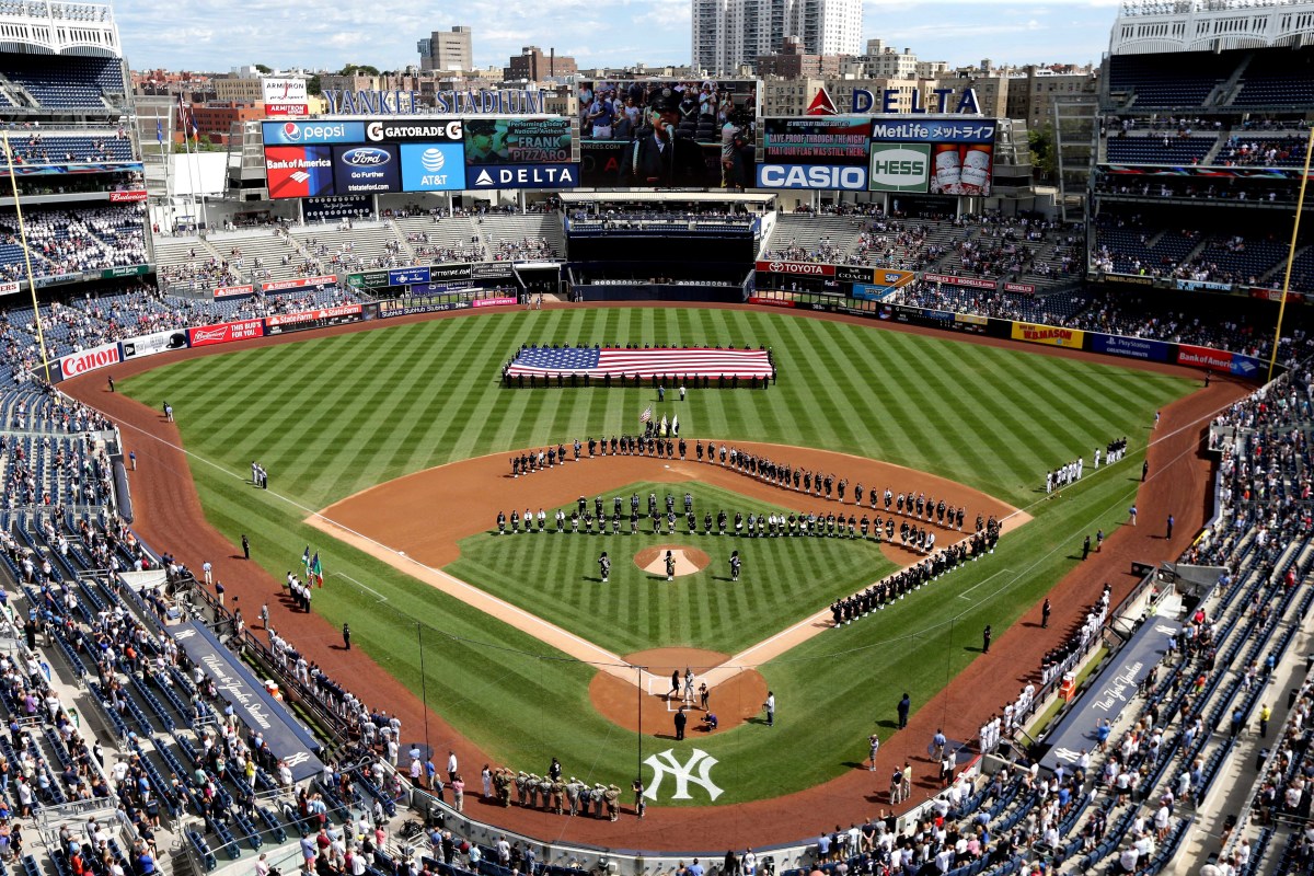 New stadium, on target, to feature familiar Yankee Stadium field
