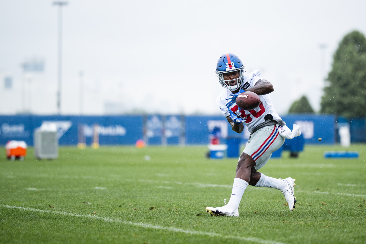 Rookie Darnay Holmes highlights Giants' intrasquad scrimmage at training  camp