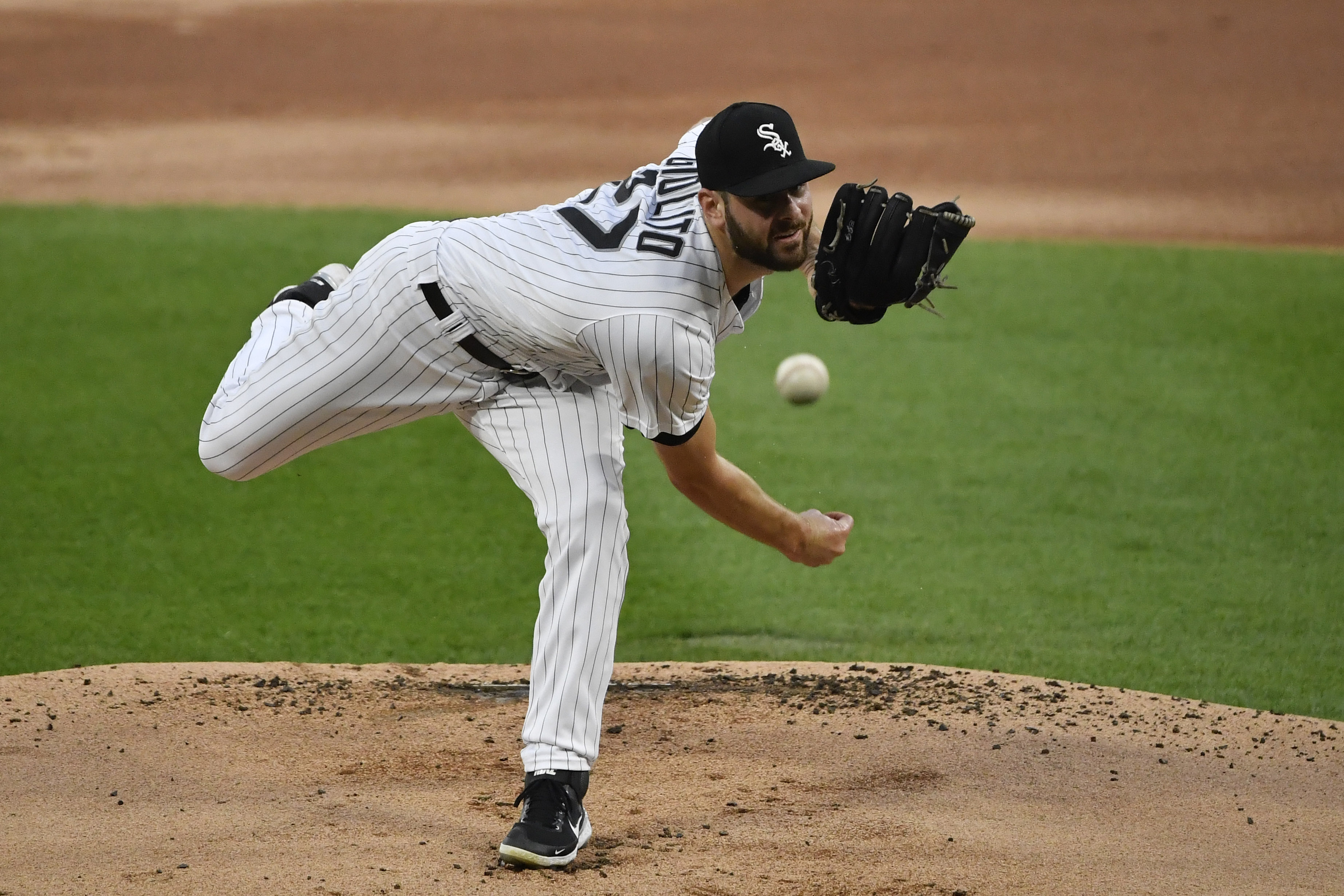 Lucas Giolito leaves Chicago with no World Series ring but his