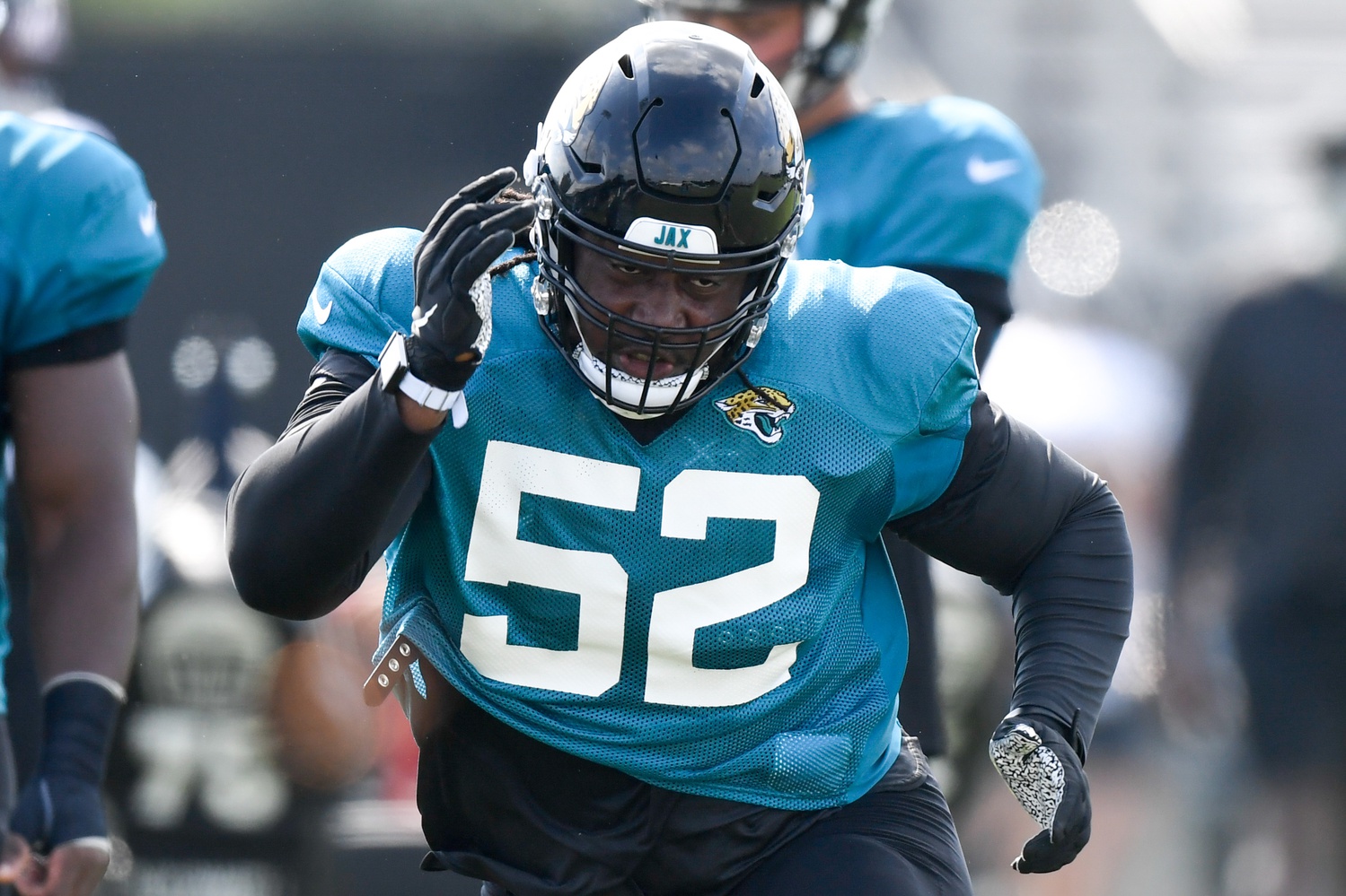 Jaguars Training Camp, Day 12: Observations on DaVon Hamilton, Tight End  Room and More - Sports Illustrated Jacksonville Jaguars News, Analysis and  More