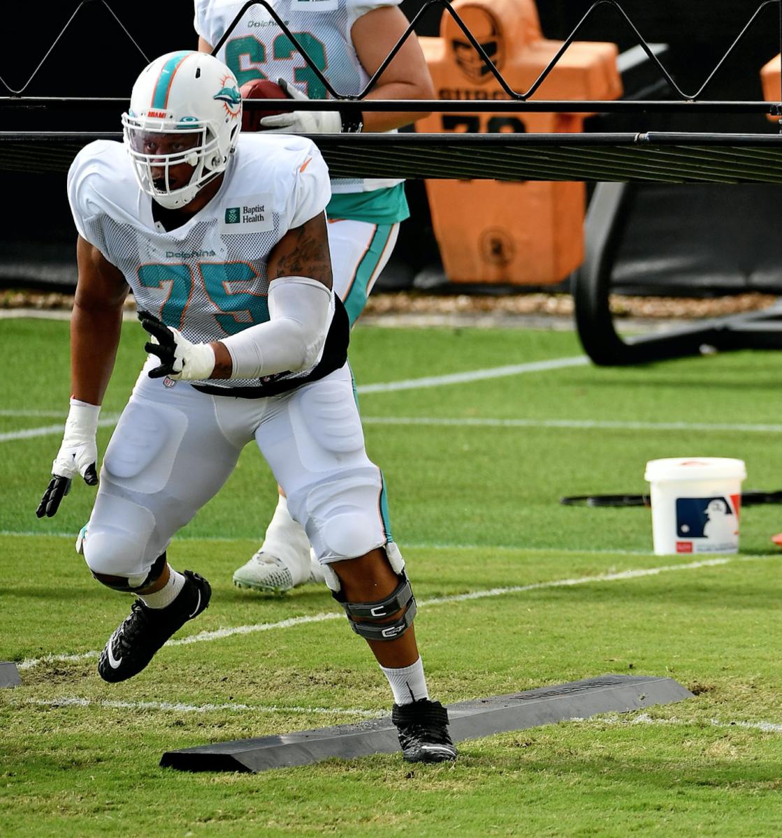 Report: Dolphins trade guard Ereck Flowers to Washington Football Team