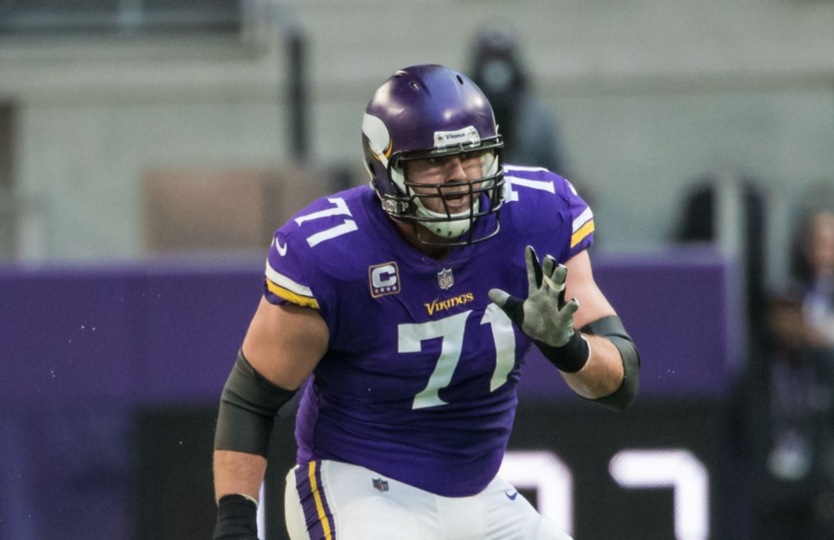 Cincinnati Bengals sign OT Riley Reiff, release 8-time Pro Bowl DT