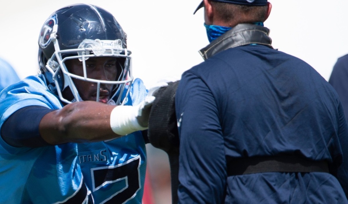 Titans second-year linebacker D'Andre Walker still feels like a rookie