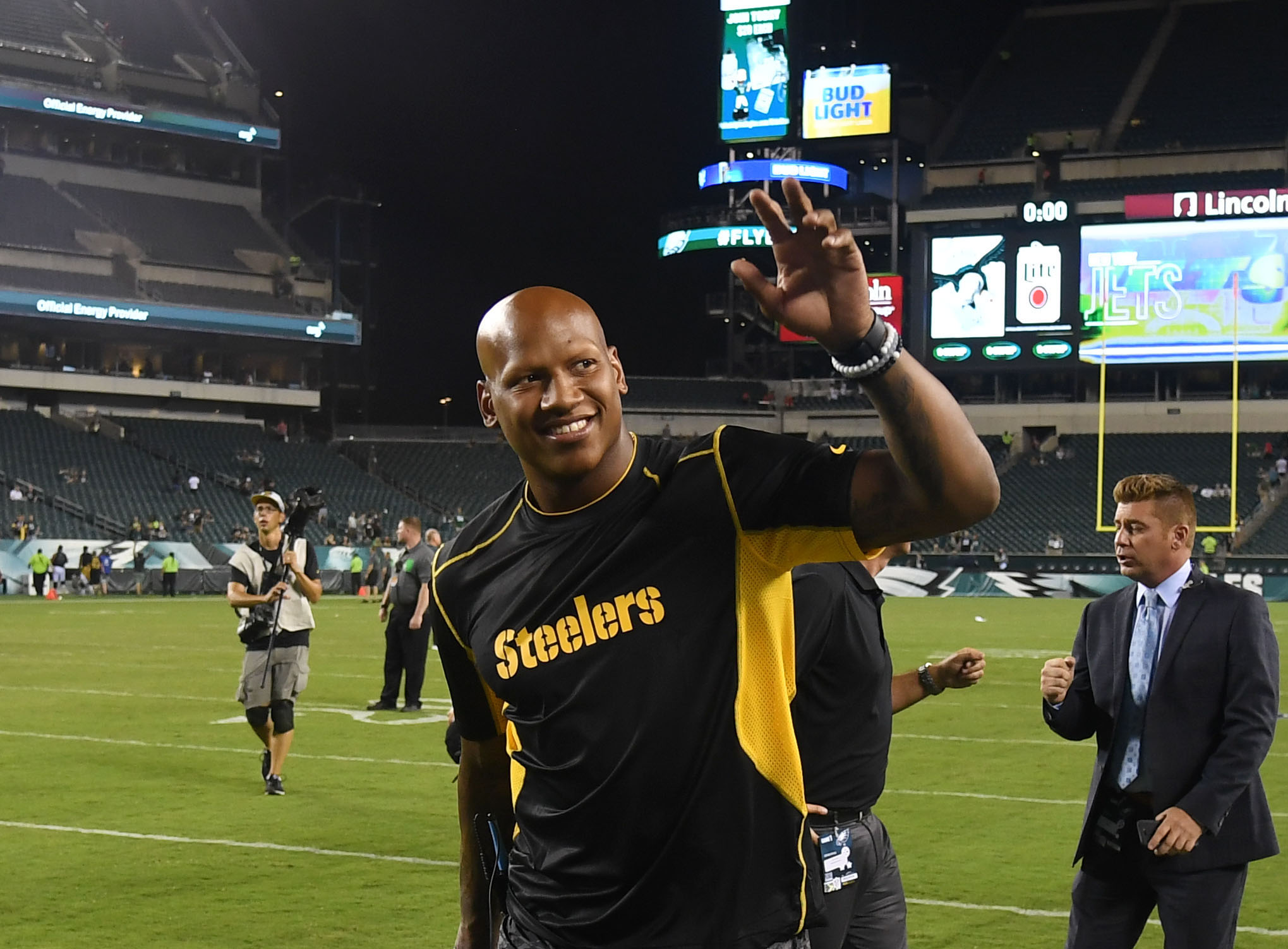 Steelers' Ryan Shazier Retiring