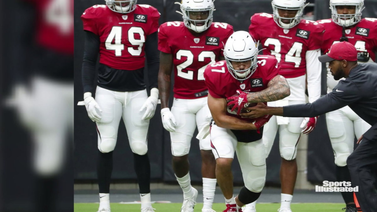 Arizona Cardinals running back D.J. Foster injured