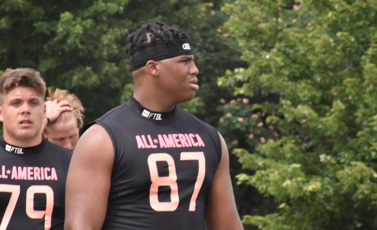 Michigan Going After 2022's Top-Ranked Prospect Walter Nolen - Sports ...