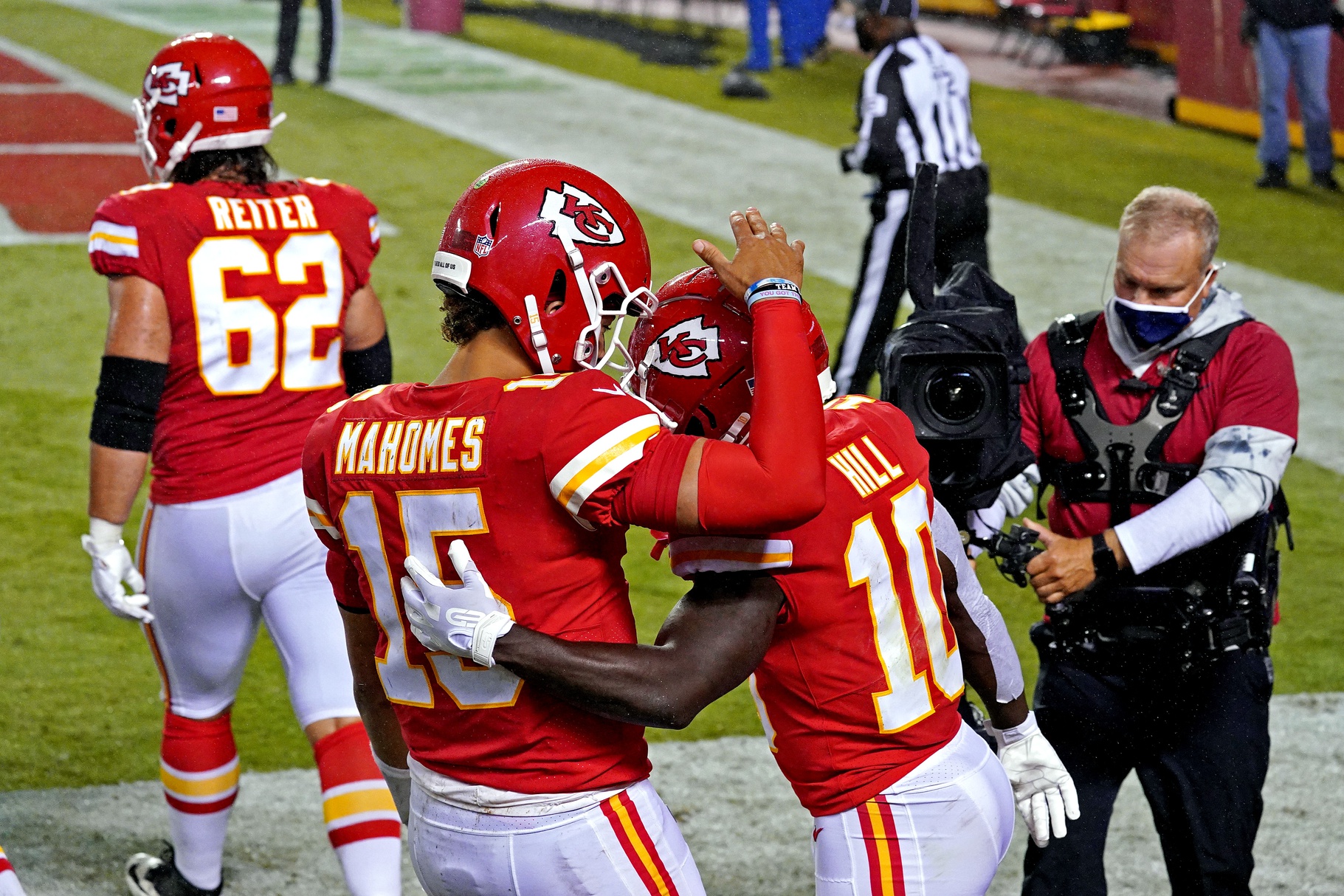Kansas City Chiefs' Offense Effective, Not Flashy in Win Over Houston Texans - Sports