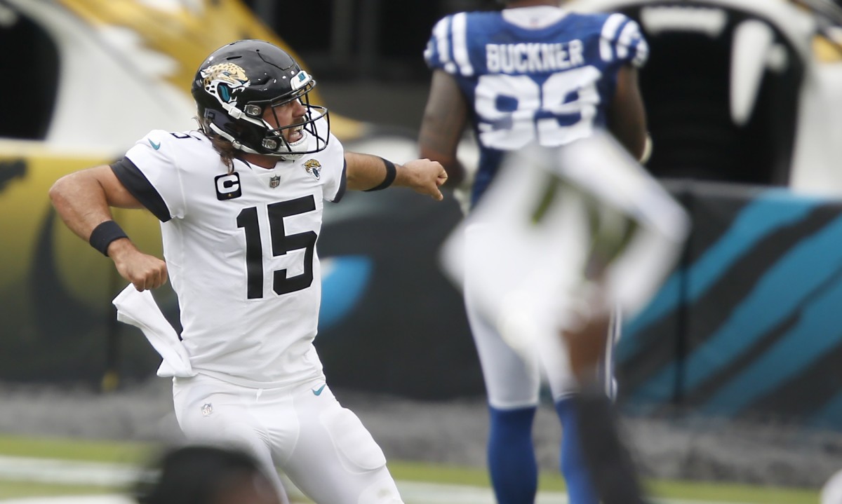 Nick Foles takes media to church, Jags QB talks faith, football