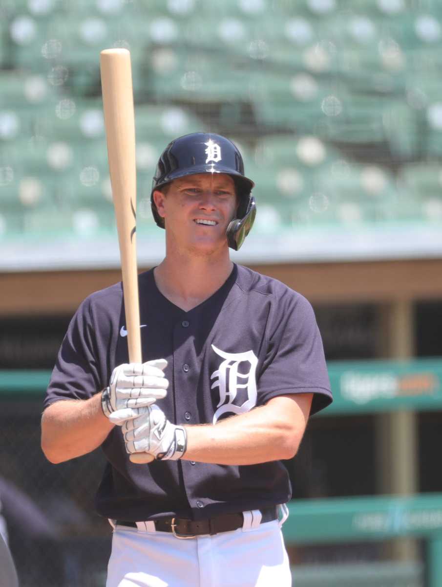 Detroit Tigers' C.J. Cron on 10-day injured list with knee sprain