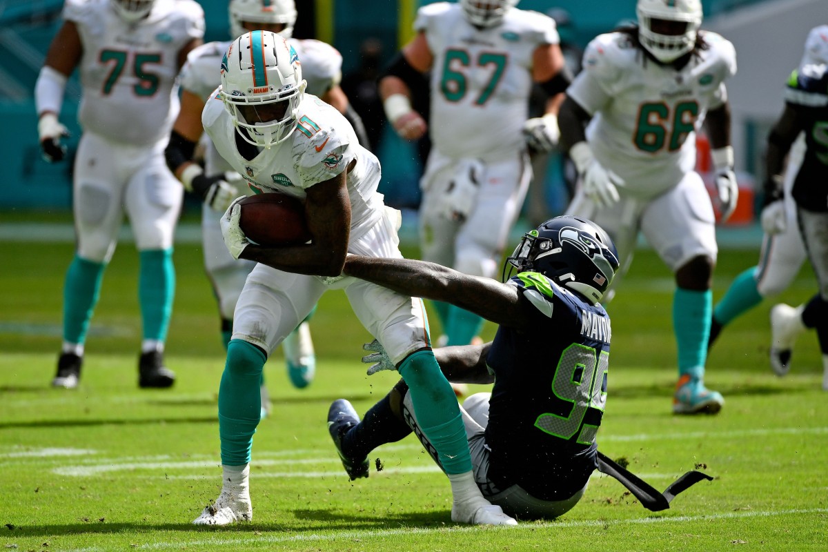 GM: Dolphins expect to keep DeVante Parker