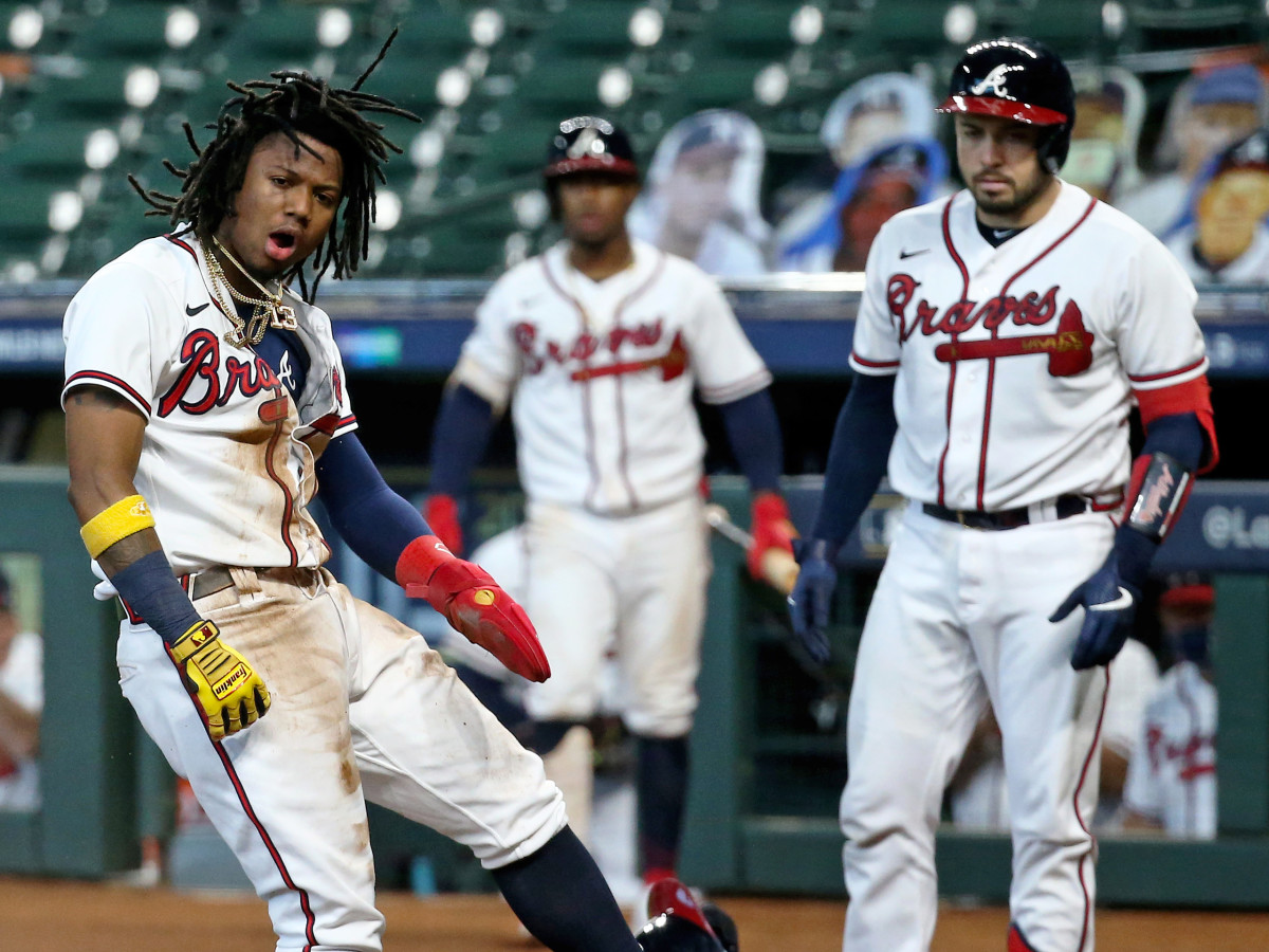 Ronald Acuña Jr. plans to be aggressive despite injury