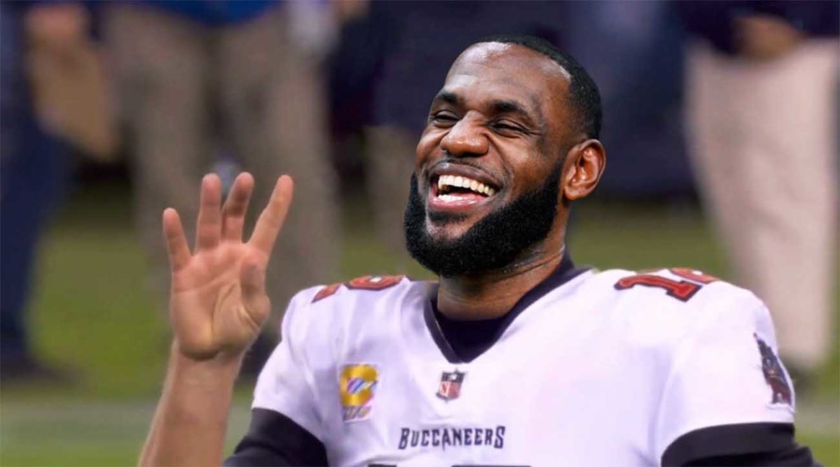 Tom Brady Roasts Himself While Congratulating LeBron James On Winning NBA  Championship - CBS Boston