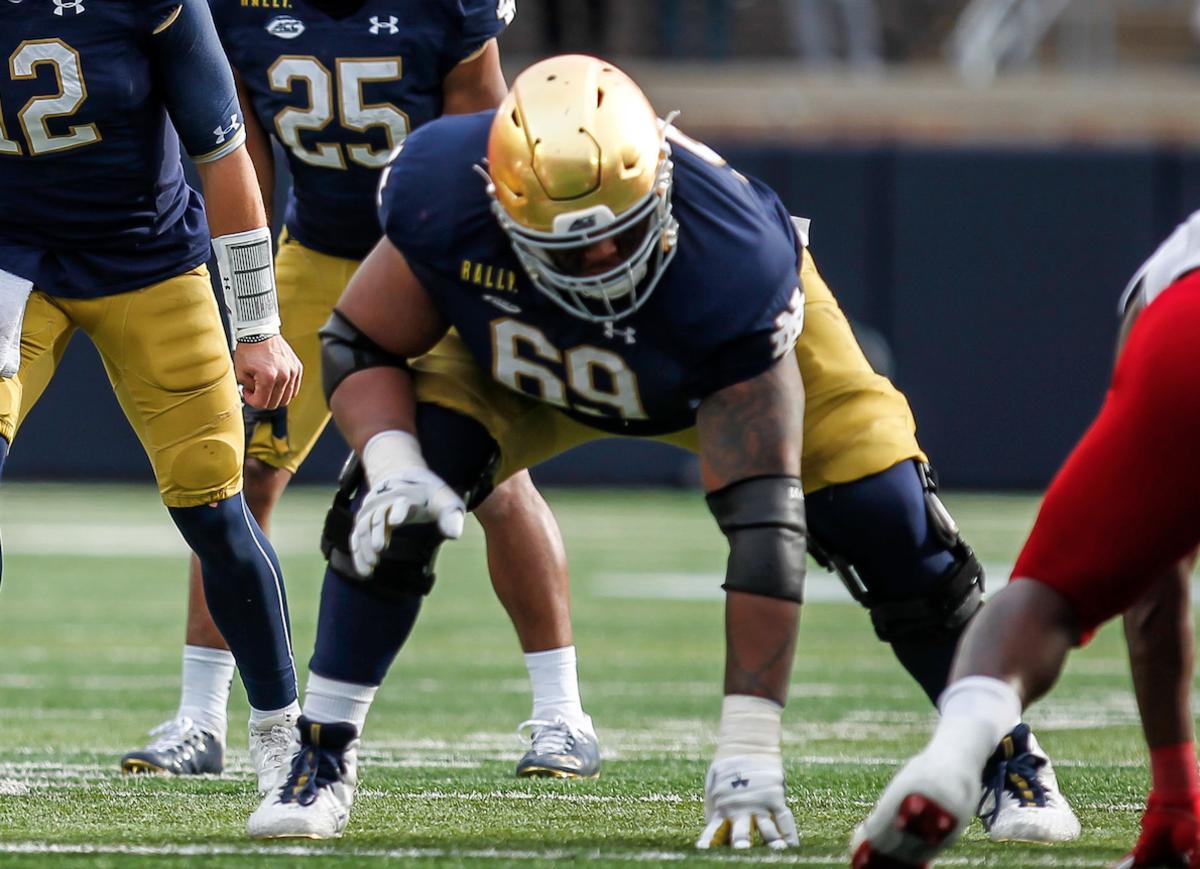 Notre Dame Football: Aaron Banks signs rookie deal with San Francisco