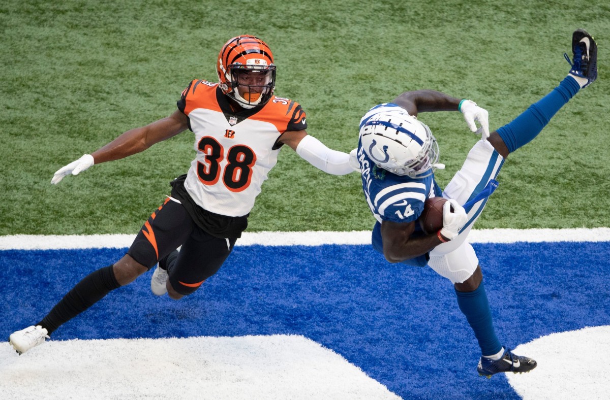 Bengals Quick Hits: Defense Makes Its Impact, Jake Browning Rallies Offense  Late, Bengals Settle For 13-13 Tie - CLNS Media