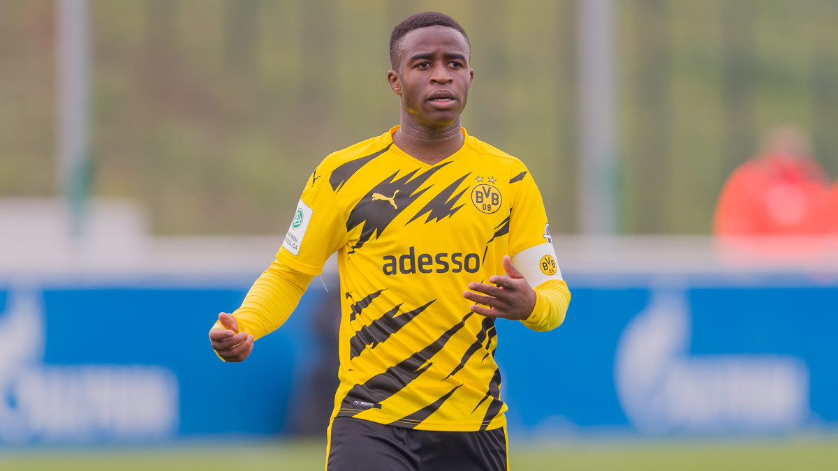 Youssoufa Moukoko: Dortmund 15-year-old racially abused at Schalke - Sports Illustrated