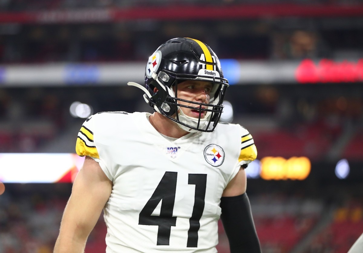 Steelers place linebacker Robert Spillane on IR; Ulysees Gilbert returns to  active roster