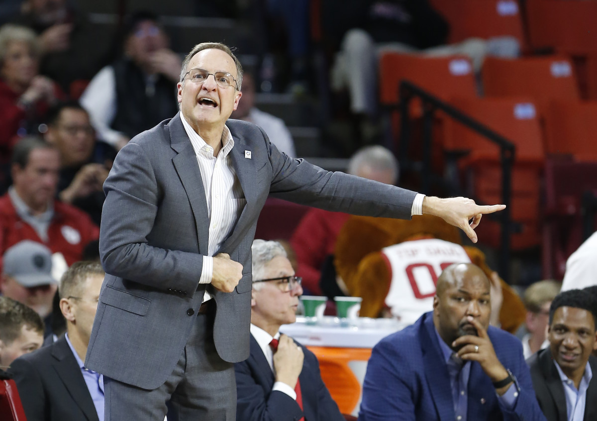 Big 12 basketball coaches pick Baylor Bears, Kansas Jayhawks; Oklahoma ...