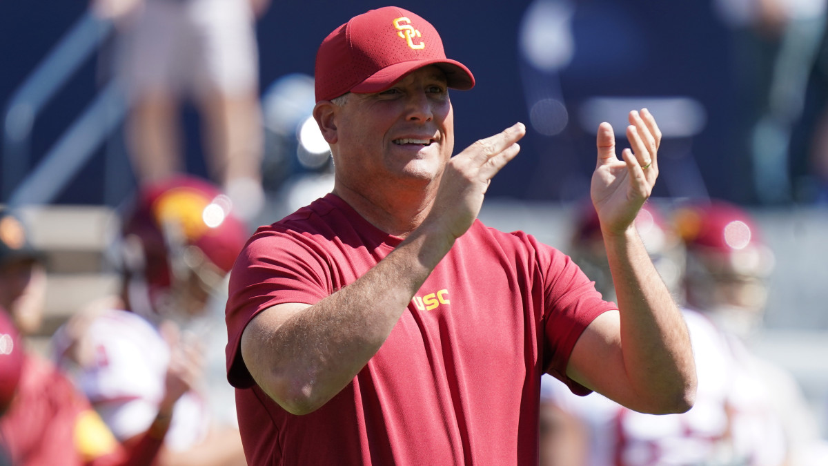 clay-helton-usc-pac-12-return