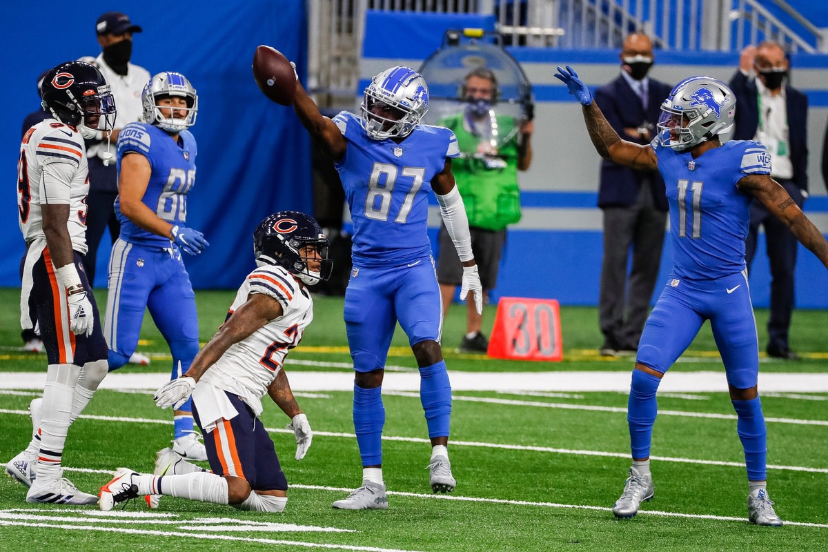 Quintez Cephus celebrates a first down. 