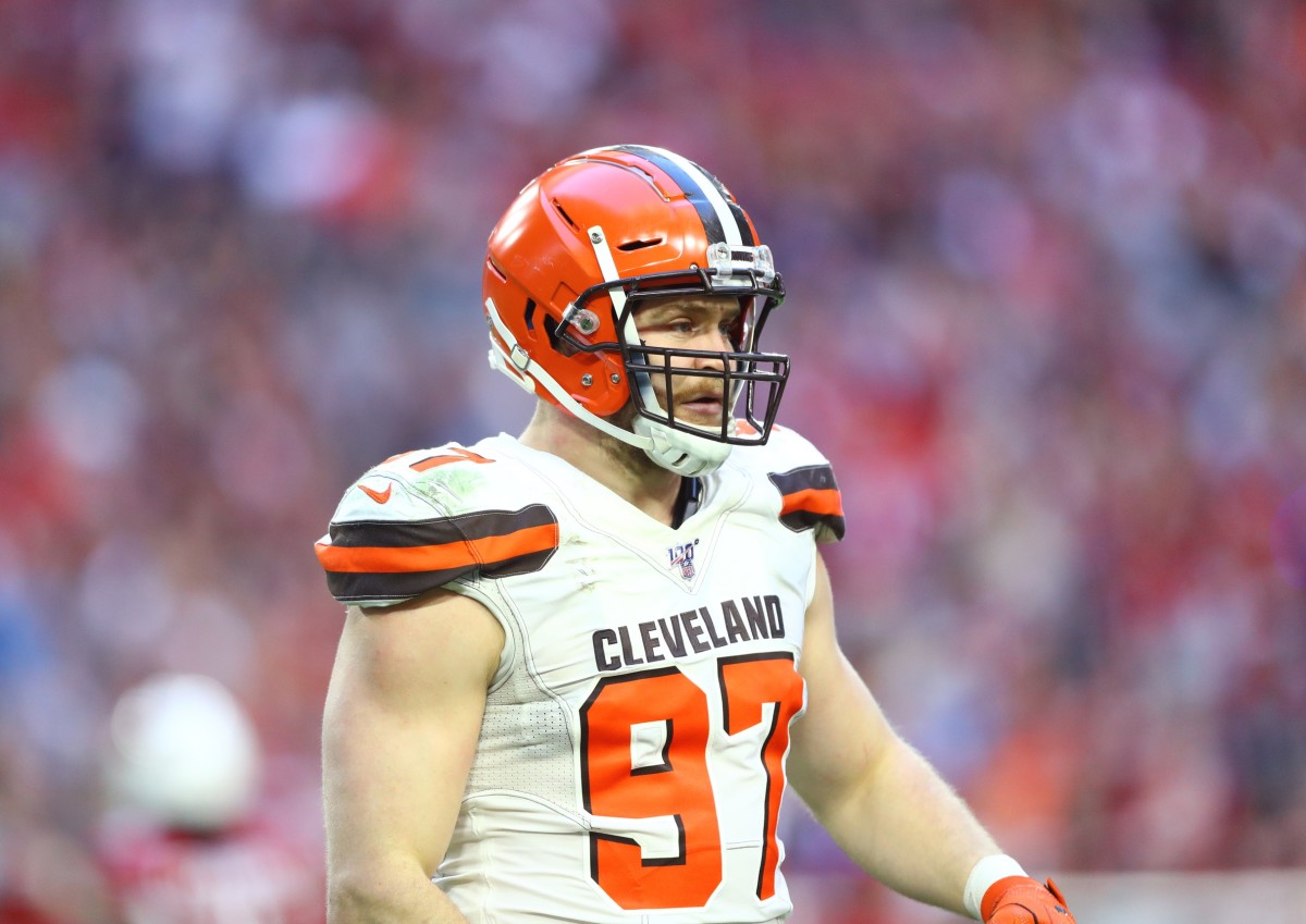 Cleveland Browns bring back Porter Gustin, Stephen Carlson