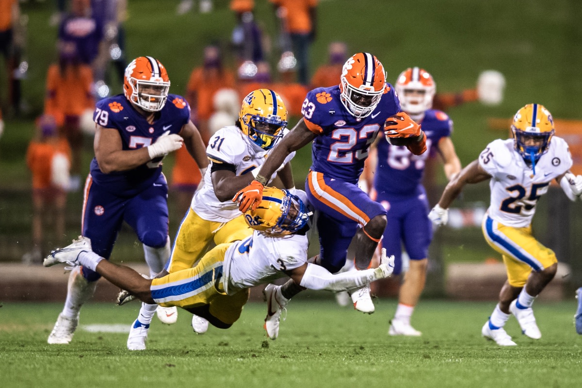 Clemson Dominates Pitt 52-17: Position Grades - Sports Illustrated ...