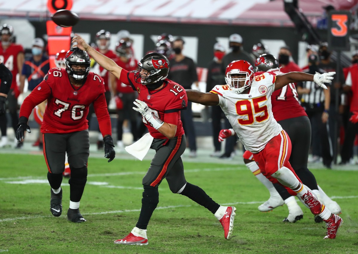 Super Bowl x-factors on the Buccaneers' and Chiefs' defenses - Sports  Illustrated