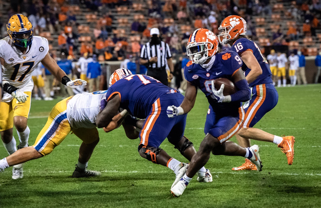 Clemson Oc Tony Elliott On Running Game Struggles - Sports Illustrated 