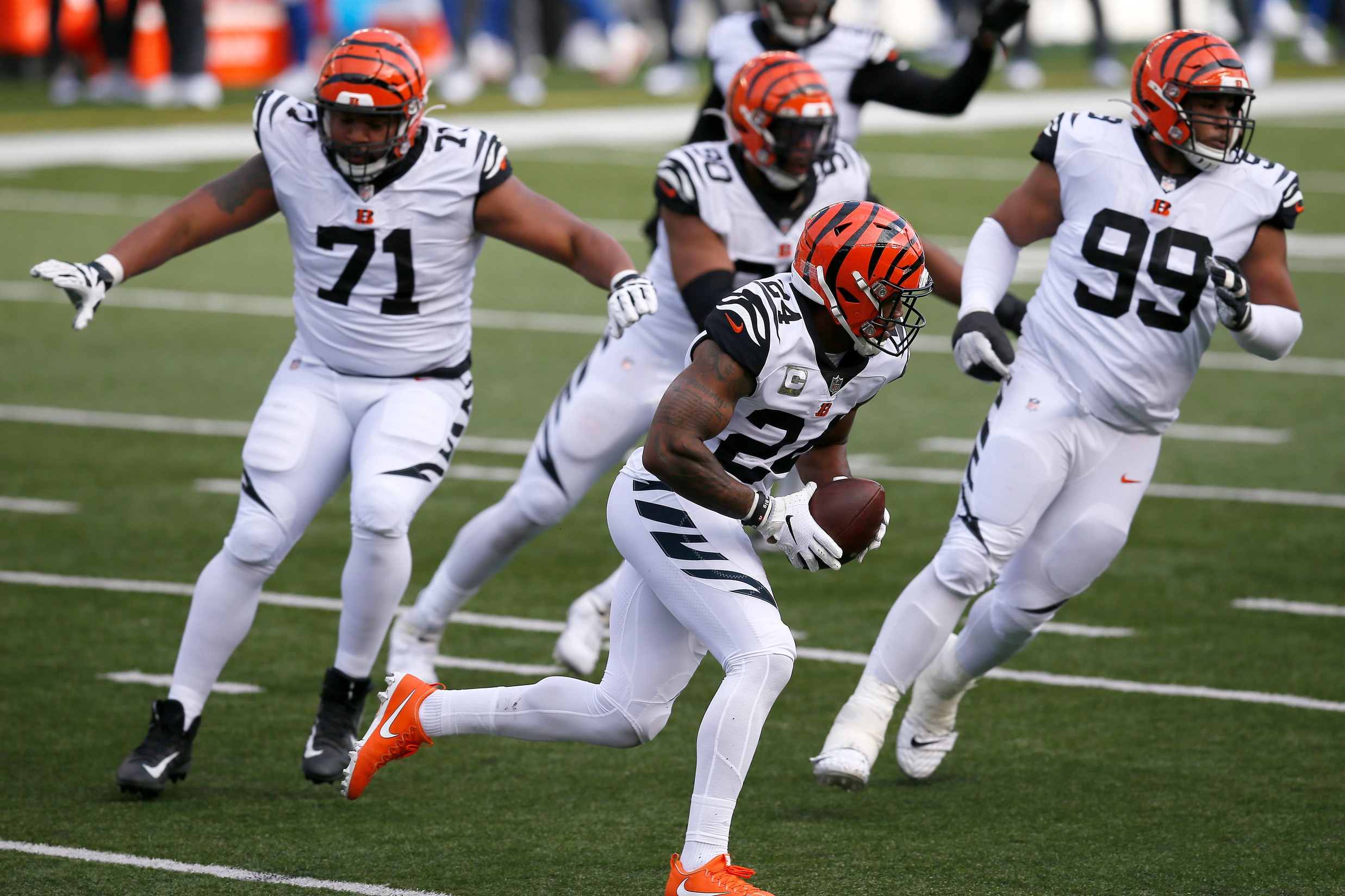 Cincinnati Bengals Bengals' Defense Holds Their Own Against Giants