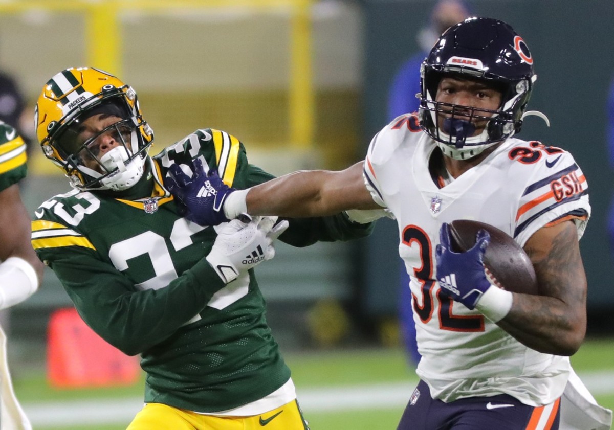 Bears running back David Montgomery runs for 57-yard gain against Green Bay. 