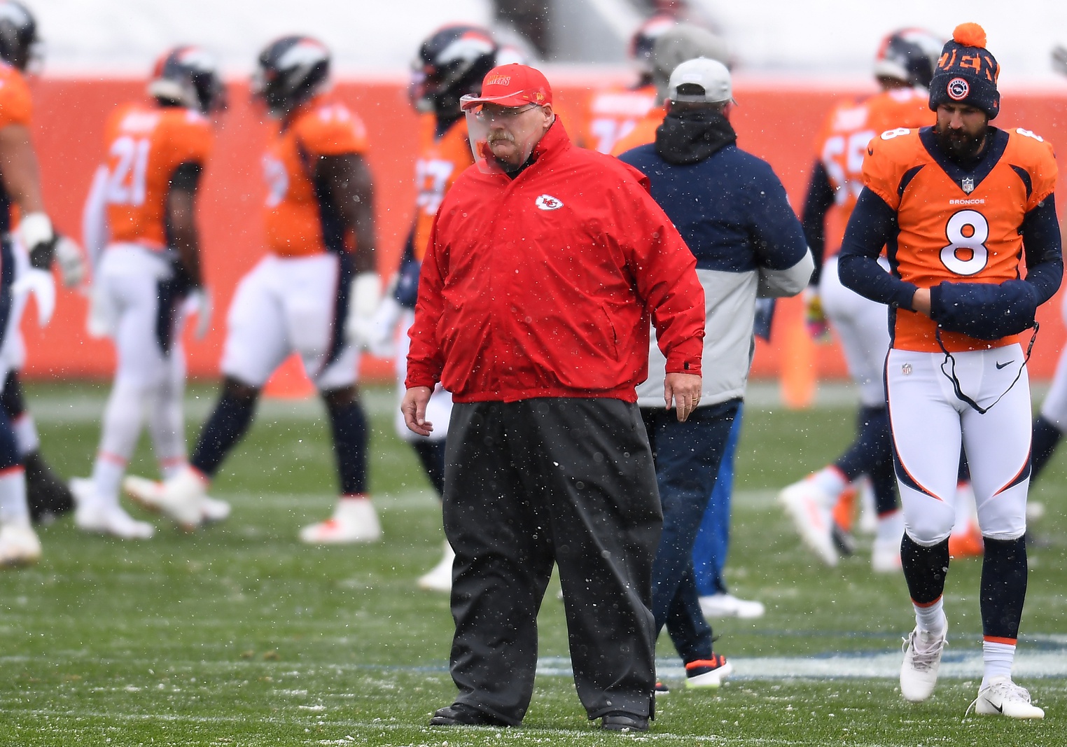 Kansas City Chiefs-Denver Broncos Matchups: Slowing Down Von Miller Key to  Victory for Kansas City - Sports Illustrated Kansas City Chiefs News,  Analysis and More