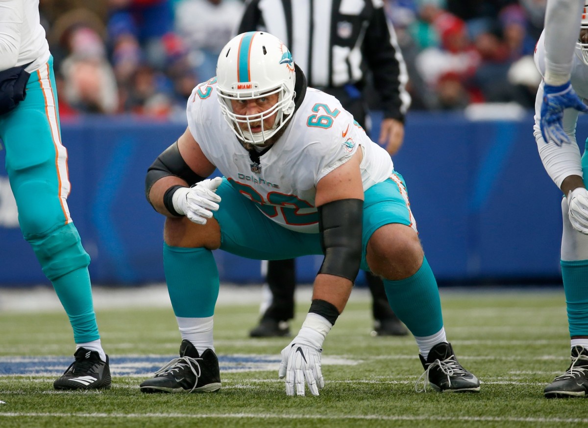 Tampa Bay Buccaneers Sign OL Ted Larsen to Practice Squad Tampa Bay