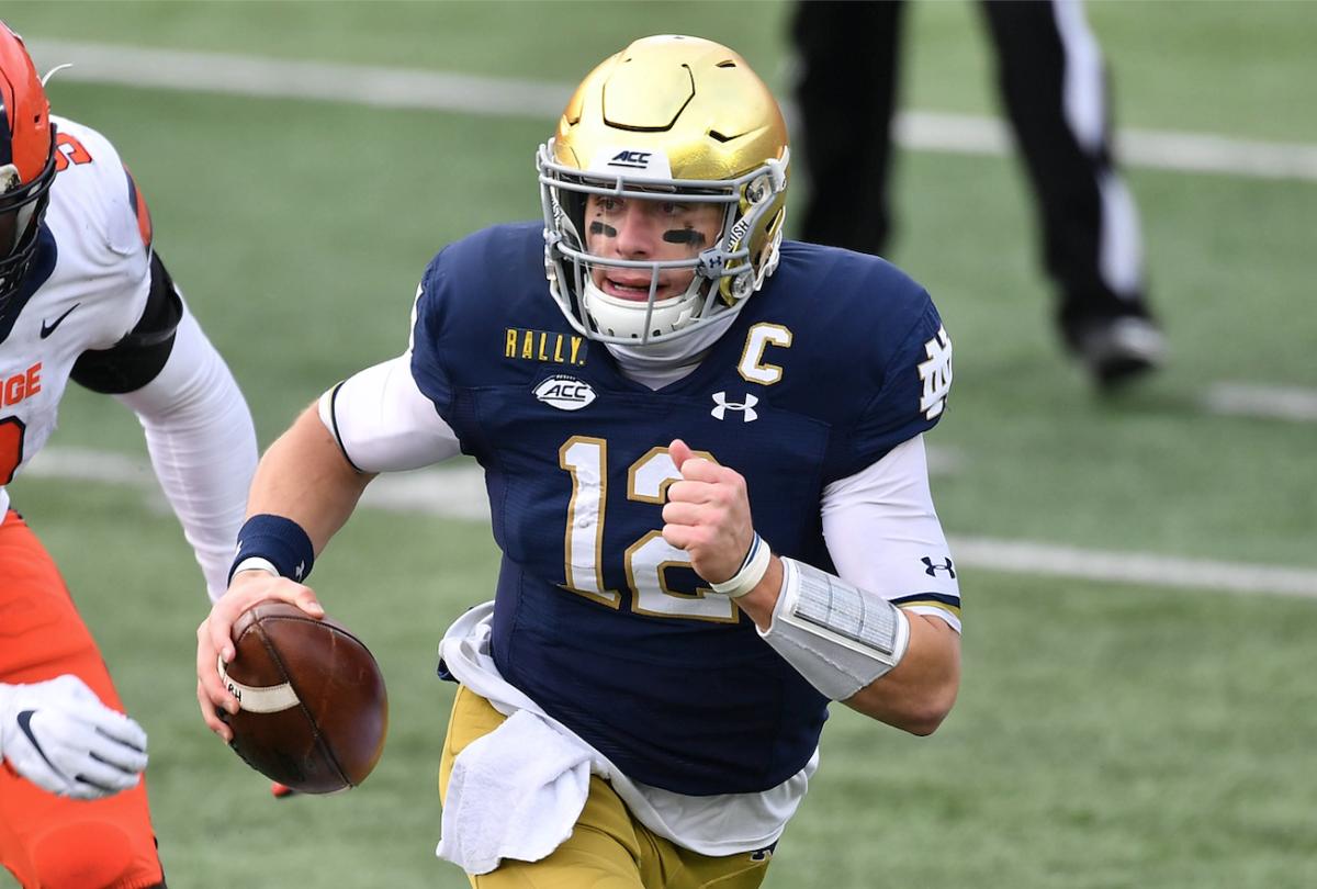 Ian Book loses in NFL debut, continuing dubious streak for former Notre  Dame QBs - Sports Illustrated