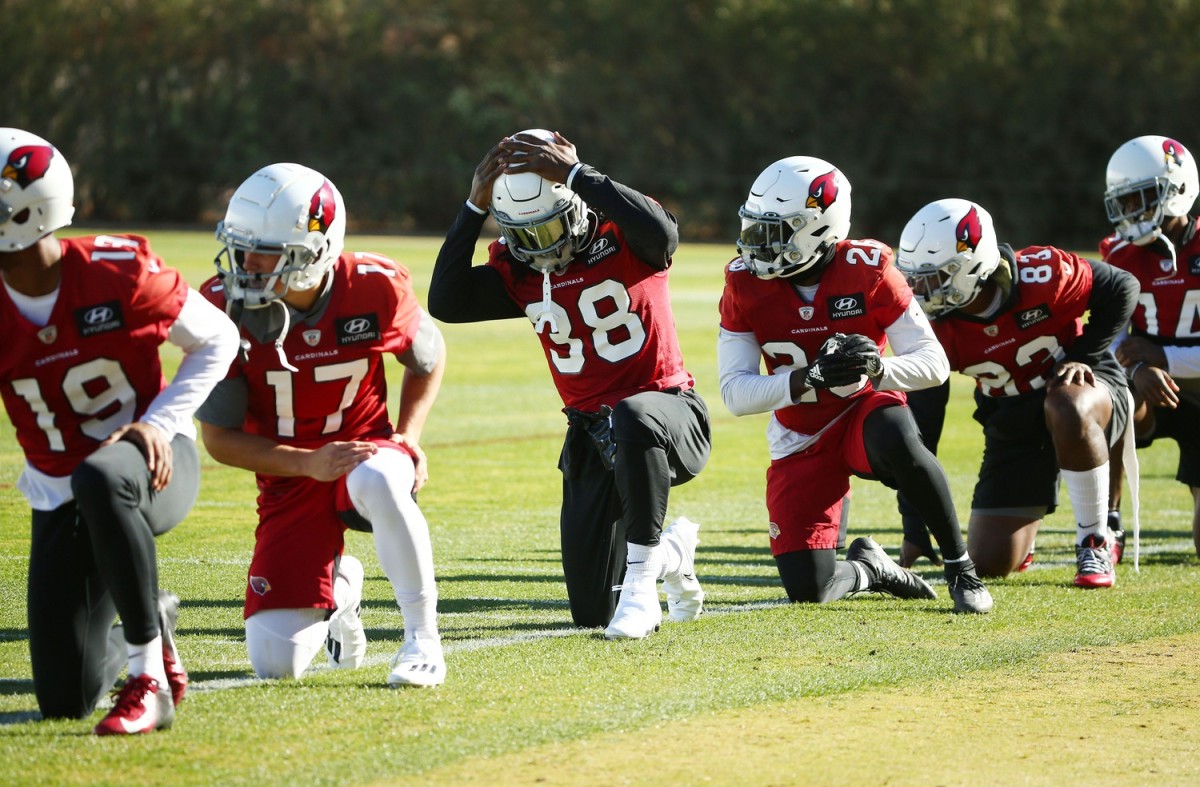 Arizona Cardinals open as touchdown underdogs against fellow