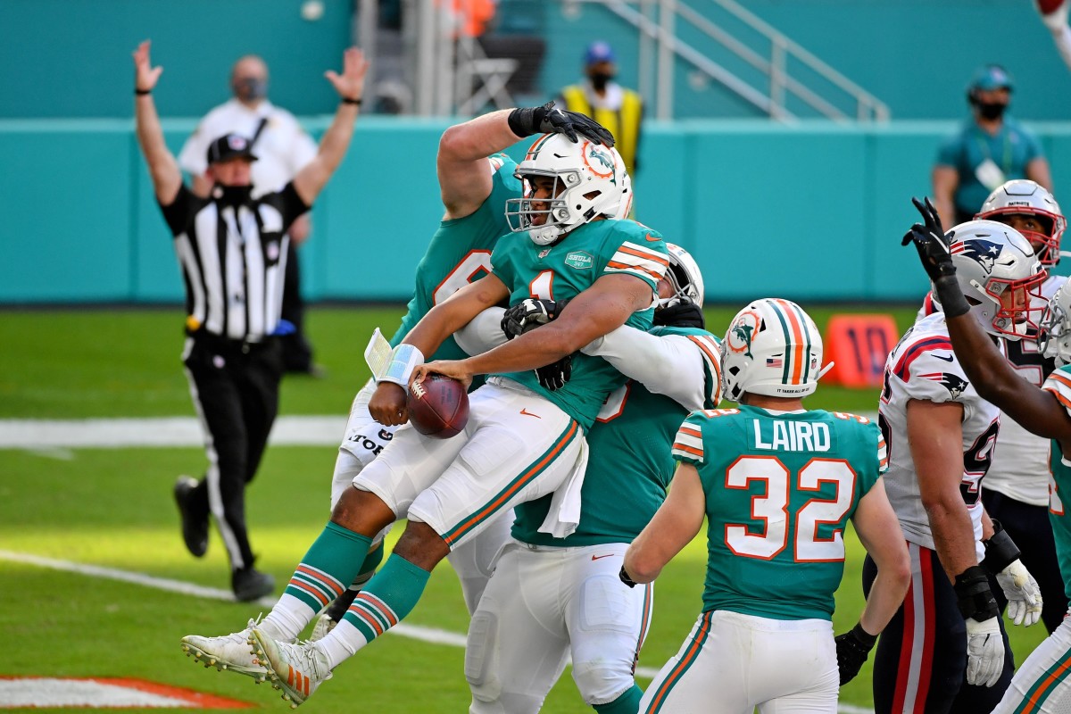 Dolphins 2022 Schedule Released: Miami's 17 Opponents, Game Dates - Sports  Illustrated