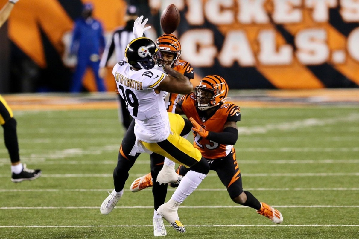 Vonn Bell's second interception helps seal Bengals' win against Miami