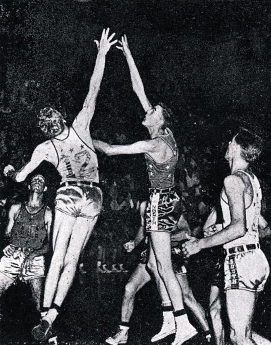 Gary Nelson was the UW's first 7-footer in 1954.