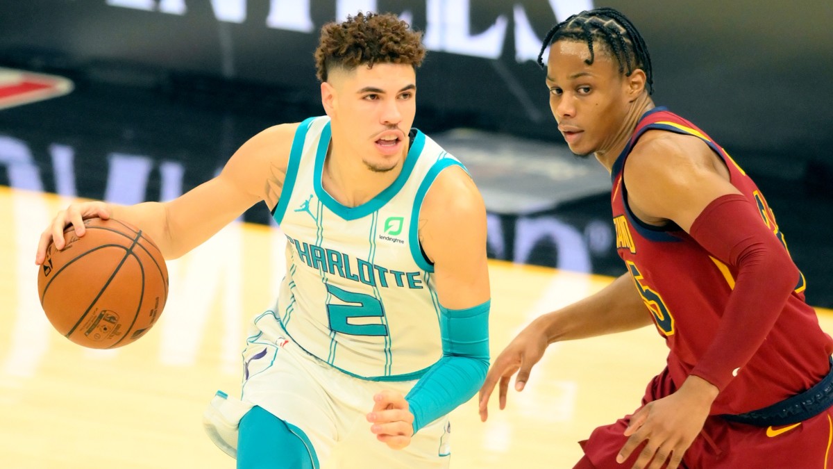 LaMelo Ball runs out of goals in his NBA debut when the Hornets lose