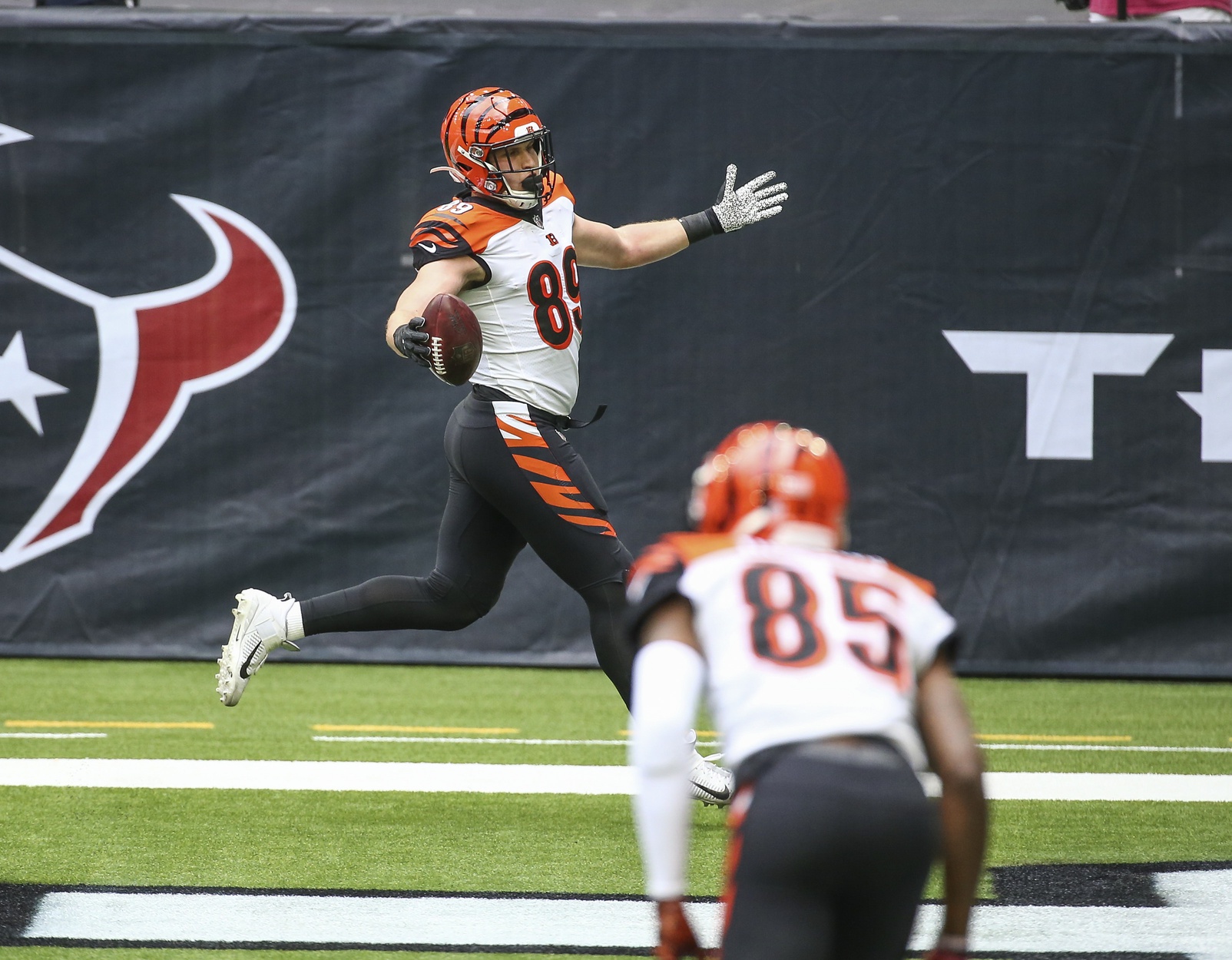 Sample Catches First NFL Touchdown Pass Against Texans - Sports