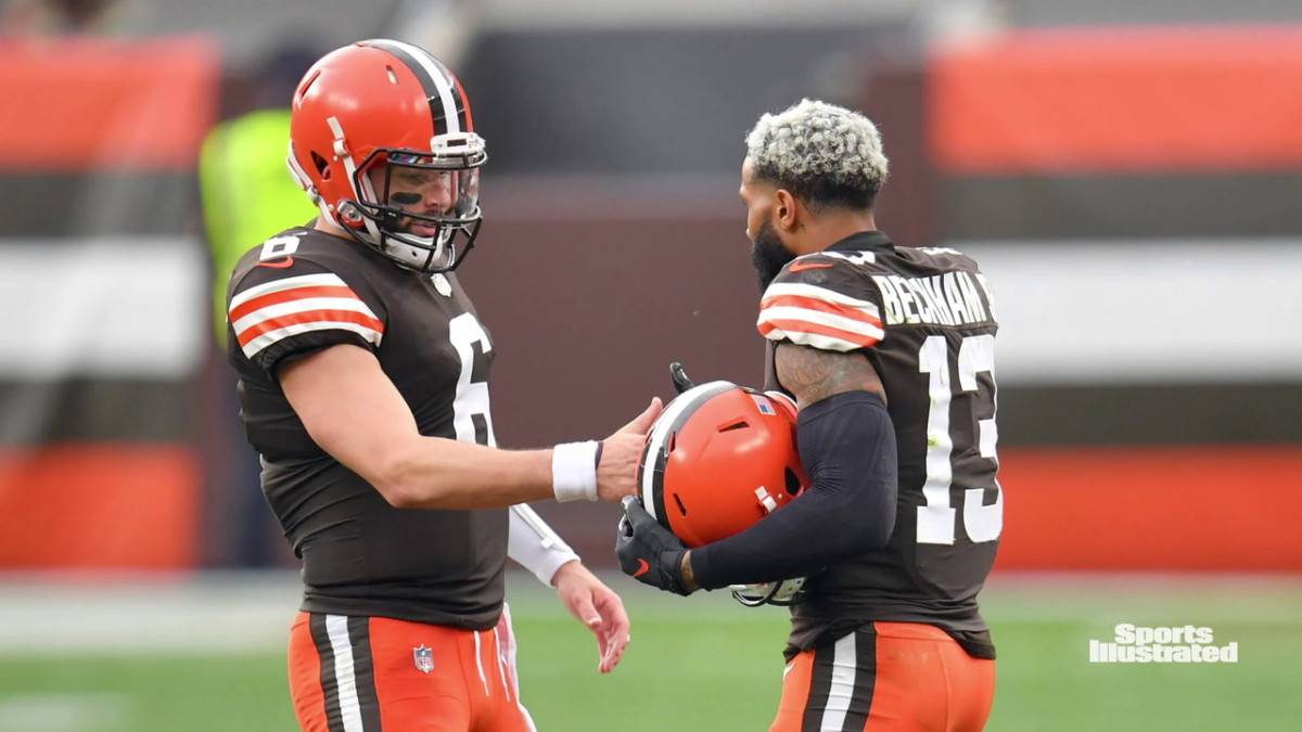 Cleveland Browns wide receiver Donovan Peoples-Jones (11) walks off of the  field at half time during an NFL football game against the Tampa Bay  Buccaneers, Sunday, Nov. 27, 2022, in Cleveland. (AP