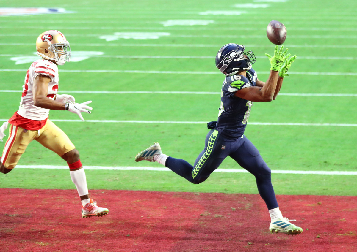 Seahawks WR Tyler Lockett breaks finger in loss to 49ers - ESPN