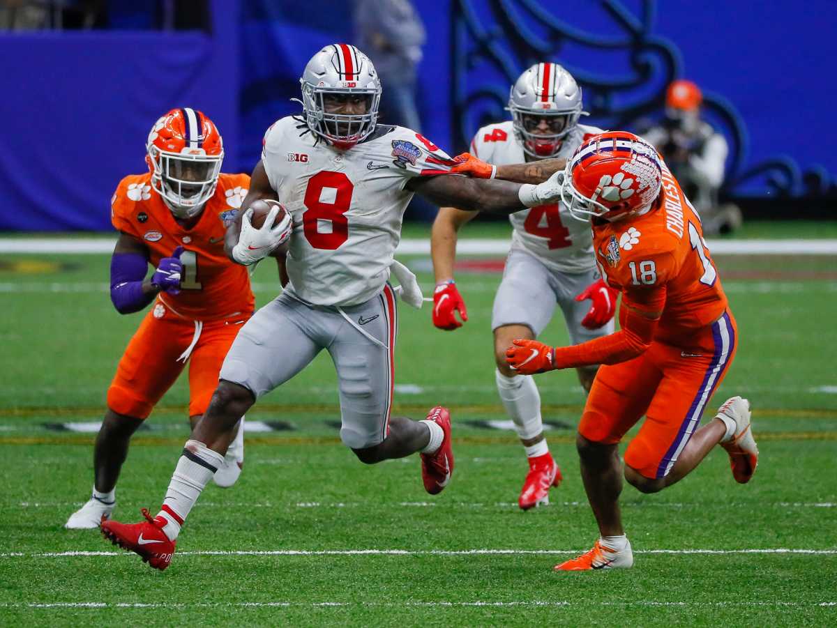 Trey Sermon attempts to one-up Ezekiel Elliott