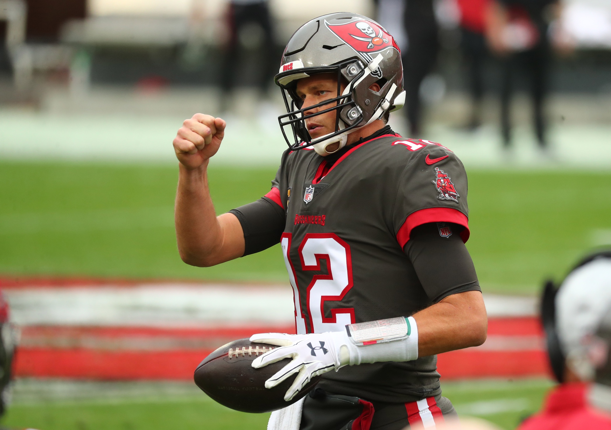 Tampa Bay Buccaneers QB Tom Brady Earns Air Player of the Week Tampa