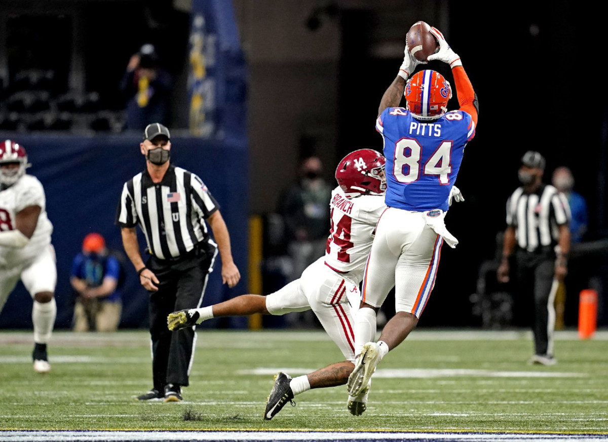 Gators TE Kyle Pitts Wins Mackey Award, Named Unanimous All-American