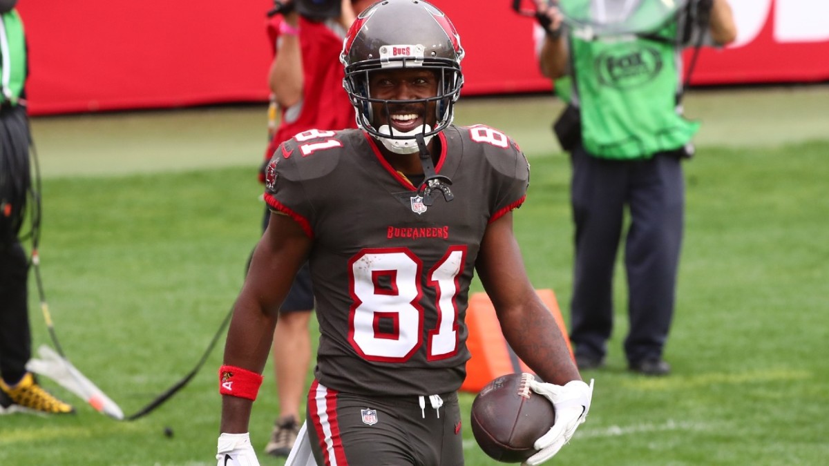 Buccaneers WR Antonio Brown Has Found His Groove at the Right Time - Tampa Bay Buccaneers