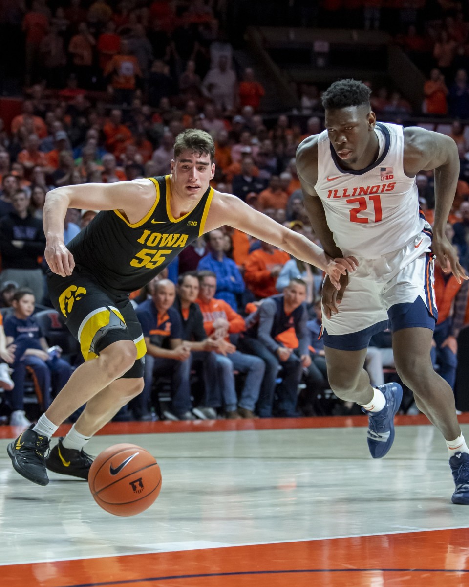 Two of the best big men in the country hook up on Friday when Iowa's Luka Garza (left) takes on Illinois' Kofi Cockburn. (USA TODAY Sports)