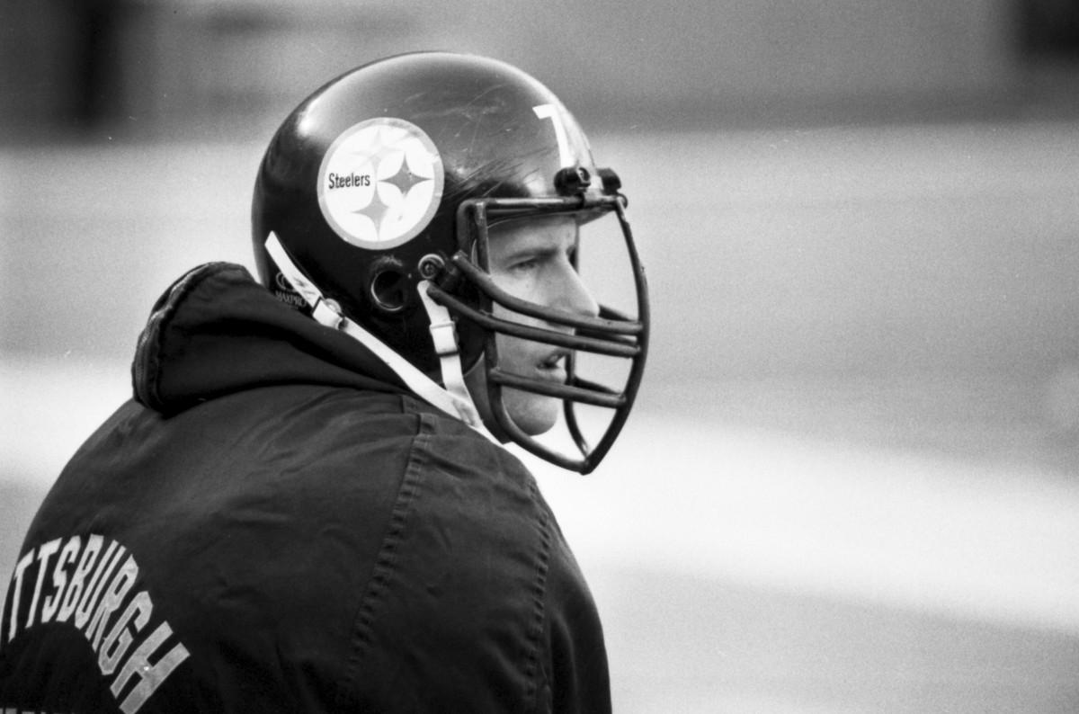 Ray Pinney played most of his pro career with the Pittsburgh Steelers.